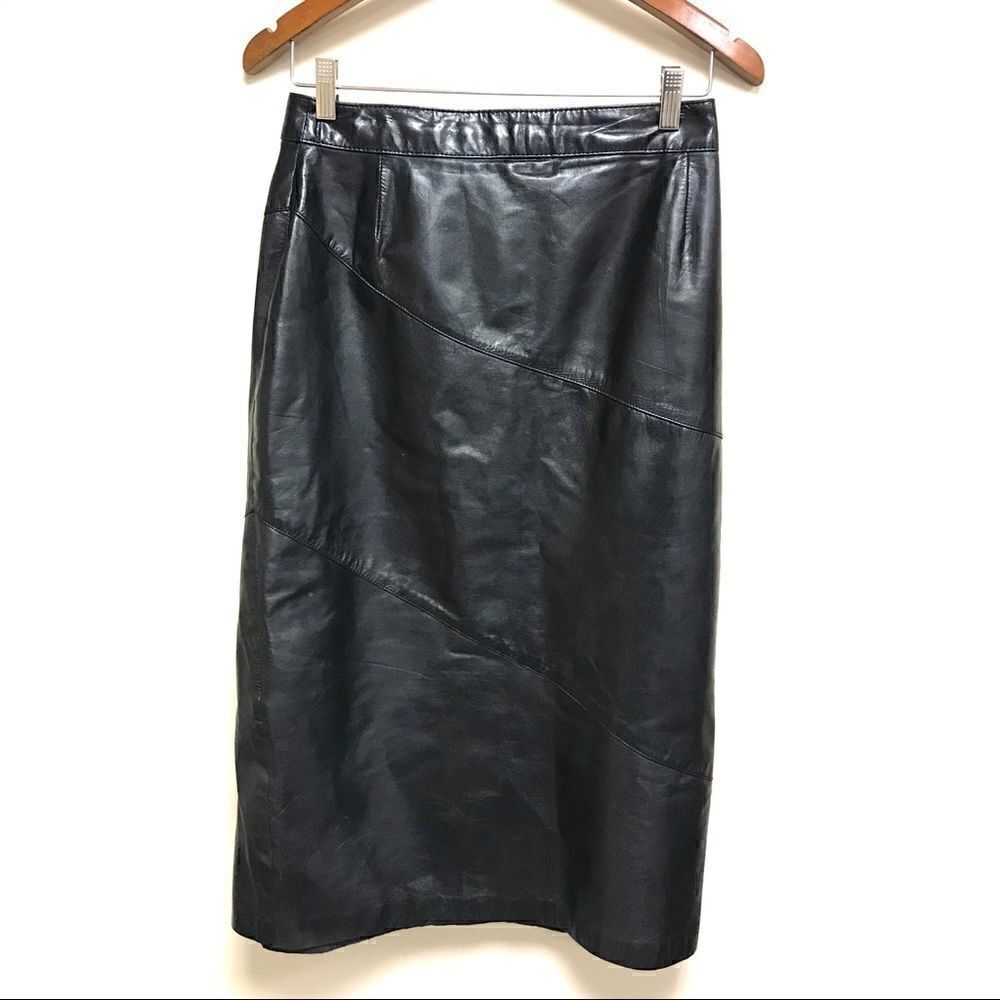 Vintage Siena New York Leather Skirt.   Size 8